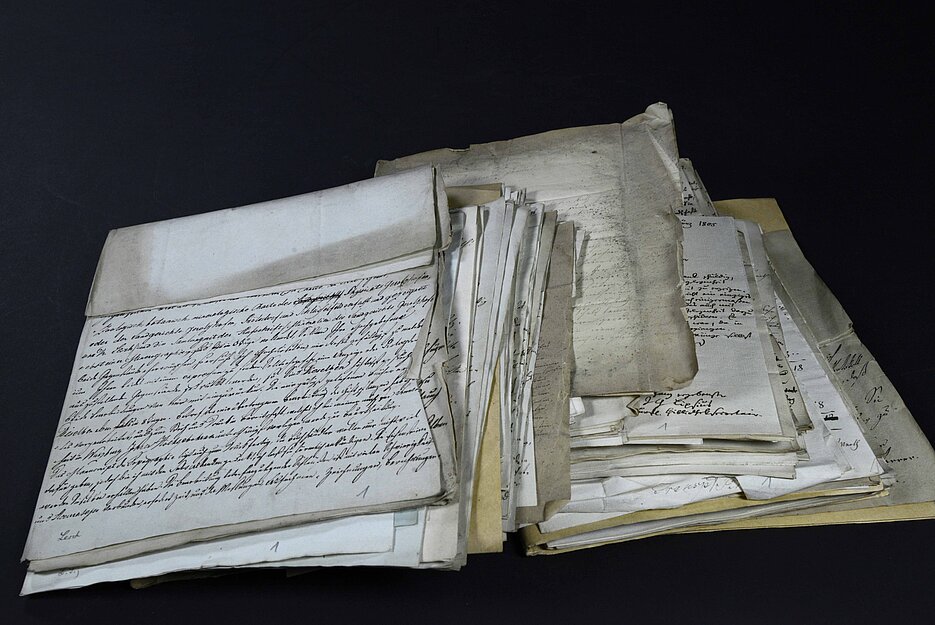 Konvolut von Schreiben aus der Briefsammlung von Franz Oberthür 