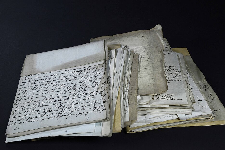 Konvolut von Schreiben aus der Briefsammlung von Franz Oberthür Konvolut von Schreiben aus der Briefsammlung von Franz Oberthür